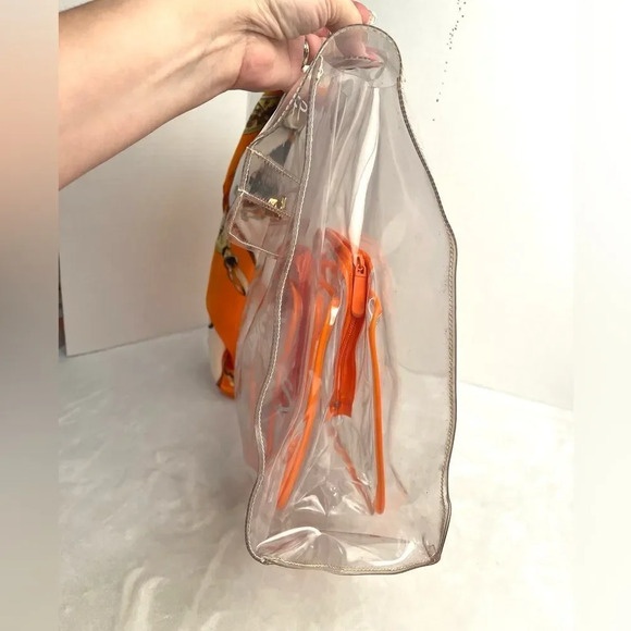 HERMES Vinyl Kelly Exhibition Tote Bag - Picture 4 of 13